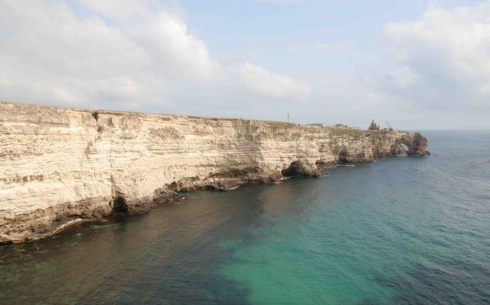 Отдых в Оленевке на мысе Тарханкут в Крыму Дайвинг Серфинг Фото